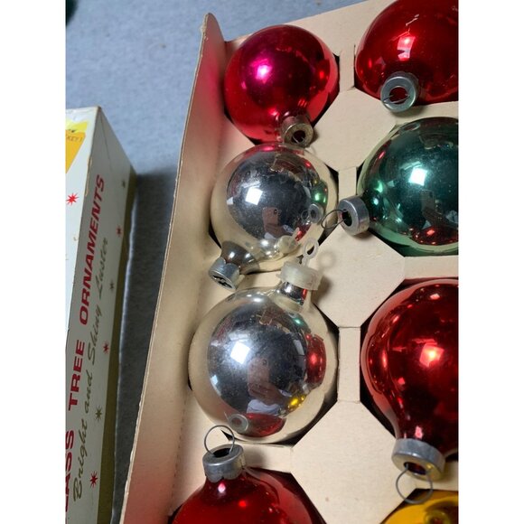 Vintage 12-Piece Glass Christmas Tree Ornaments Set - Red Green Silver Gold Roun - Picture 6 of 10
